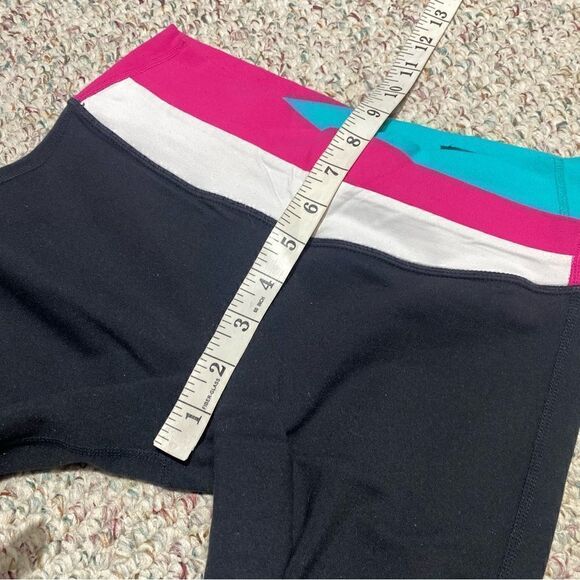 Lululemon Y2K Flared Yoga Pants Women Size Small - Picture 6 of 6